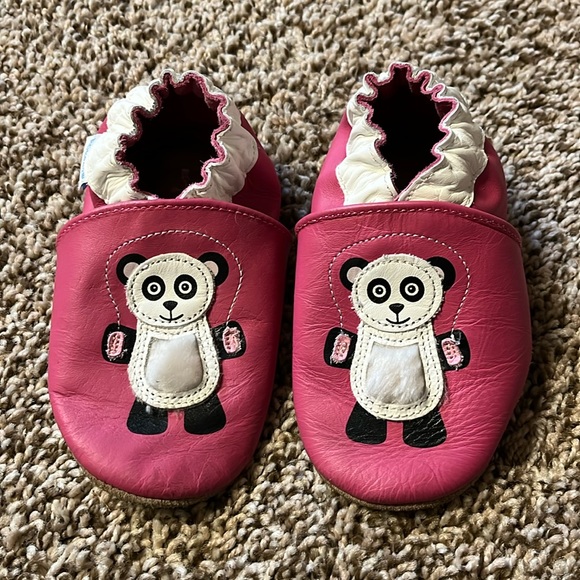 Robeez 12-18 Month Leather Shoe/Slipper - Picture 1 of 3